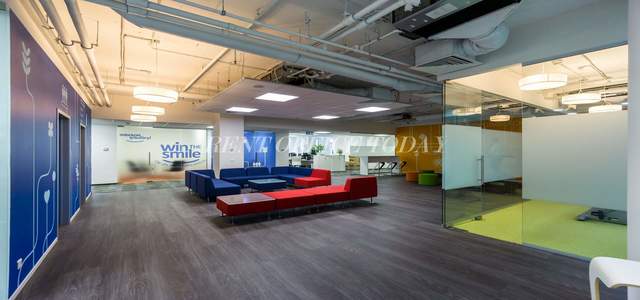 location de bureau alcon-1