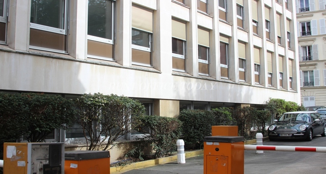 office rent 30 rue d'orleans-1