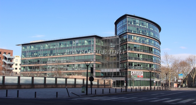 office rent le stadium-1