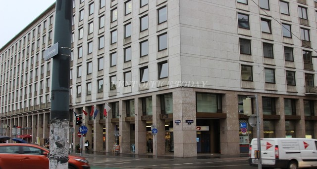 office rent opernringof-1