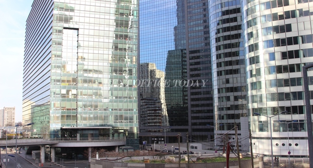 office rent tour europlaza-1