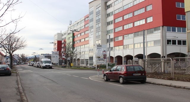 office rent u6 center siebenhirten-1