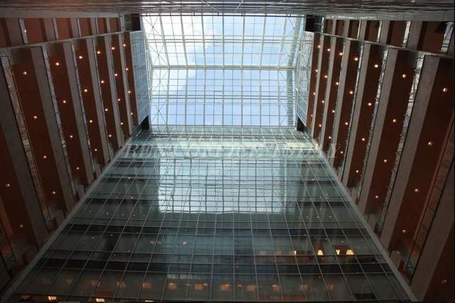 office rent metropolis-1