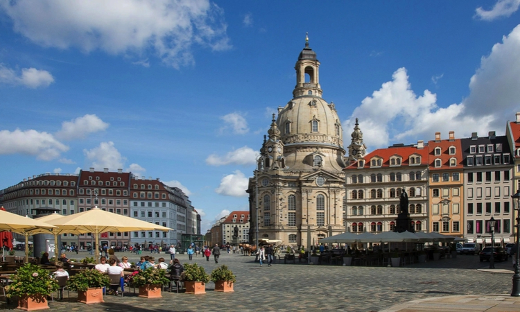 Sewa pejabat di Dresden