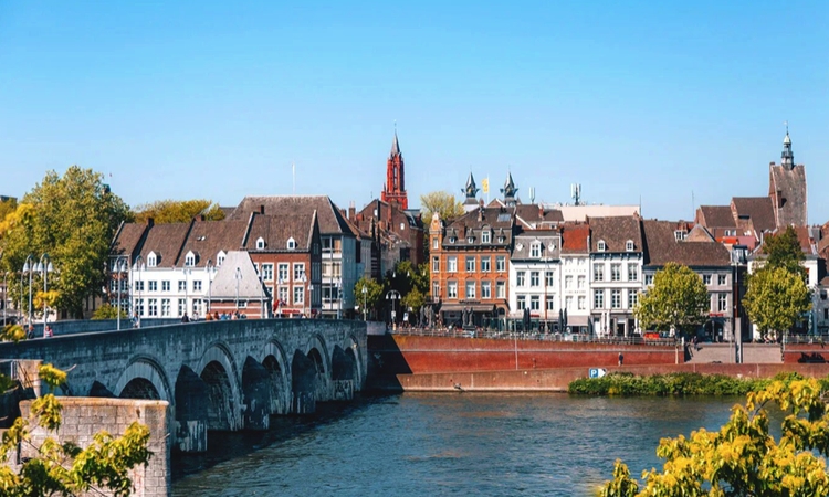 Rent office Maastricht