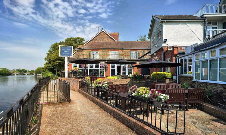 Location bureau Staines-upon-Thames