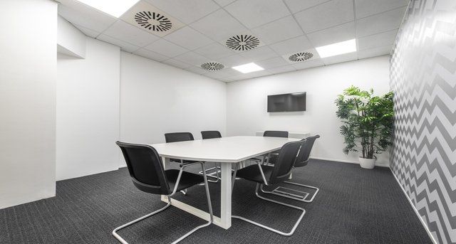 Sewa kantor 1000 Lakeside Building_5-1