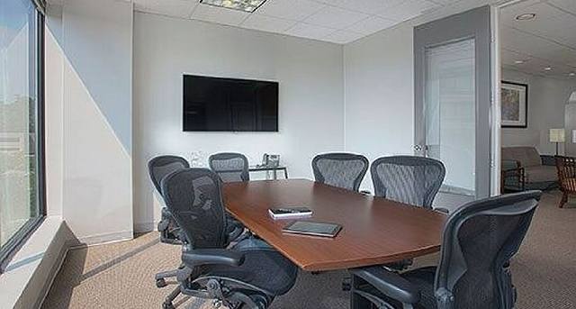 Bureaux à louer 10451 Mill Run Circle, Suite 400, Owing Mills_7-1