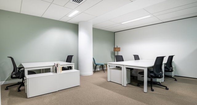 Rent office 132 Boulevard Michelet_3-1