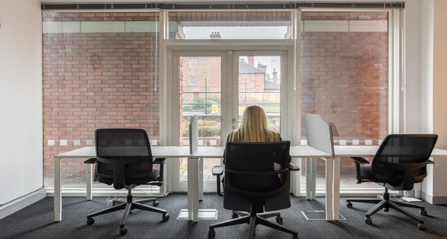 Rent office 1 Farnham Road_4-1