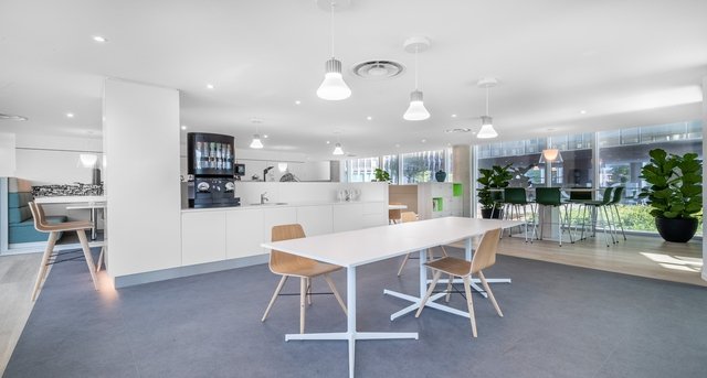 Rent office 1 esplanade Myriam Makeba_4-1