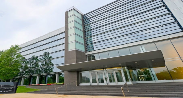 Rent office 2000 Auburn Drive, One Chagrin Highlands_6-1
