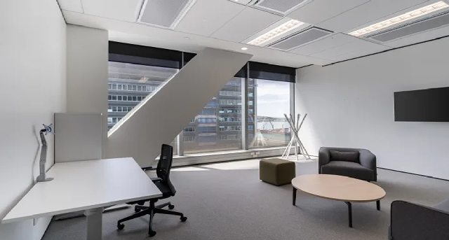 Bureaux à louer 240 Northeast Promontory_8-1