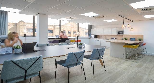 Rent office 28 Baddow Road_3-1