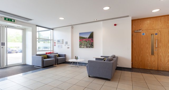 Rent office 2 Falcon Gate_1-1