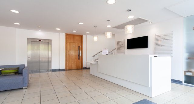 Rent office 2 Falcon Gate_2-1