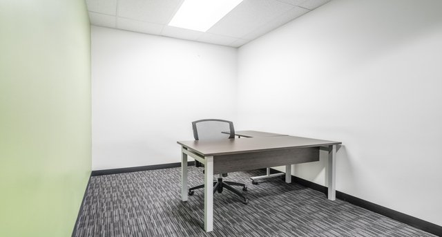 Rent office 3080 Yonge Street_1-1