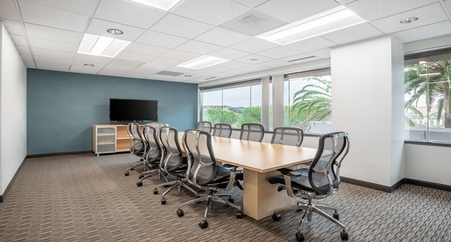 4040 Civic Center Drive_7 임대 사무실-1