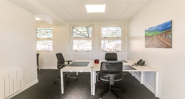 Rent office 47 place Alphonse Fiquet_2-1