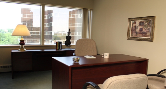 Kantoor te huur 5005 Rockside Road_1-1