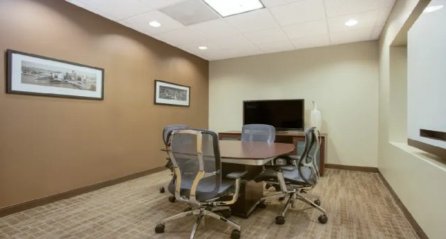Bureaux à louer 500 West Silver Spring Drive_6-1