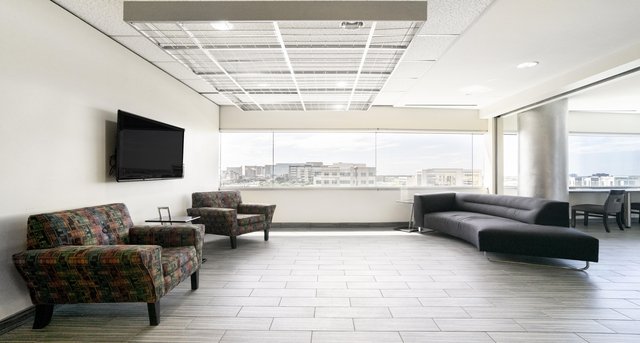 Kantoor te huur 5050 Quorum Drive_1-1
