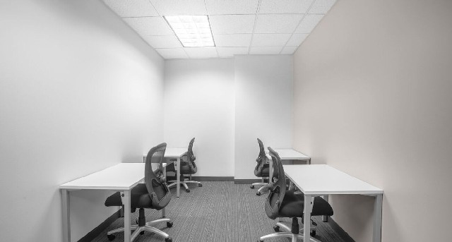 Rent office 545 MetroPlace South, One Metro Place_3-1