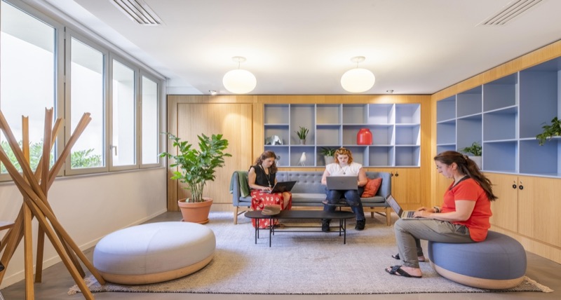Rent office 54 Rue de Londres_1-1
