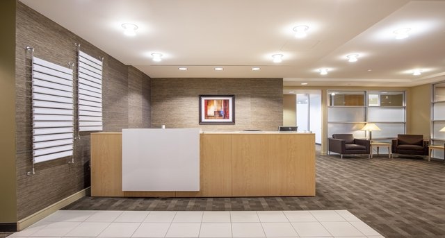 Alquiler oficinas 555 Northpoint Center East_2-1