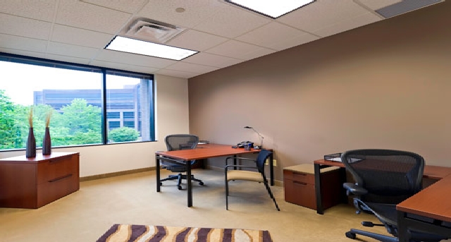 Kantoor te huur 6100 Oak Tree Boulevard_2-1