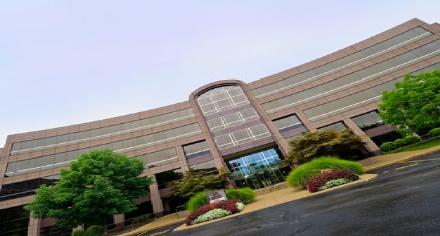Kantoor te huur 6100 Oak Tree Boulevard_9-1