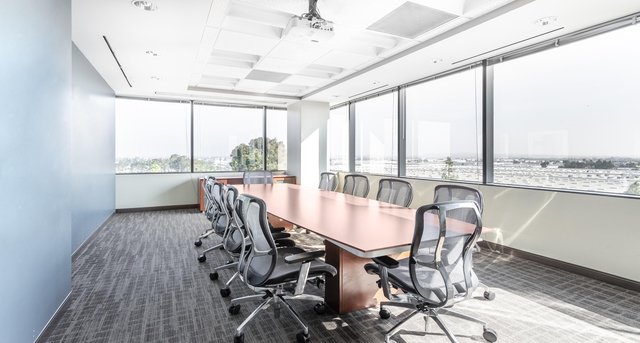 Rent office 6 Centerpointe Drive_8-1