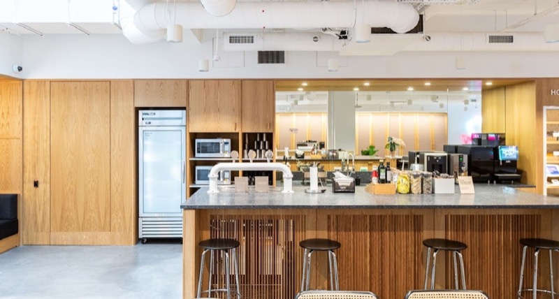 Rent office 8-14 Meard Street_6-1