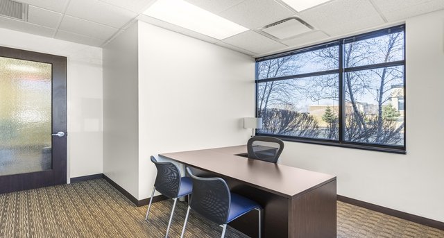 8530 Eagle Point Boulevard_3 임대 사무실-1