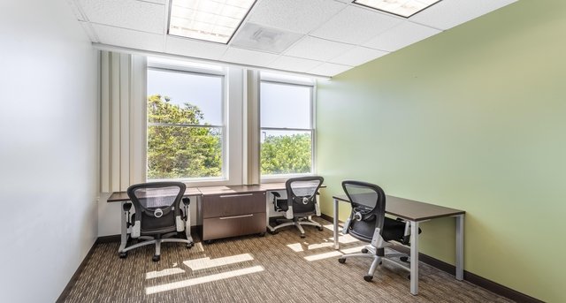 Rent office 999 Corporate Drive_3-1