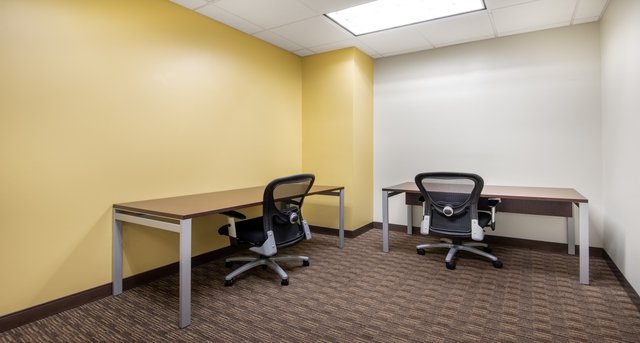 Bureaux à louer 999 Riverview Drive_6-1