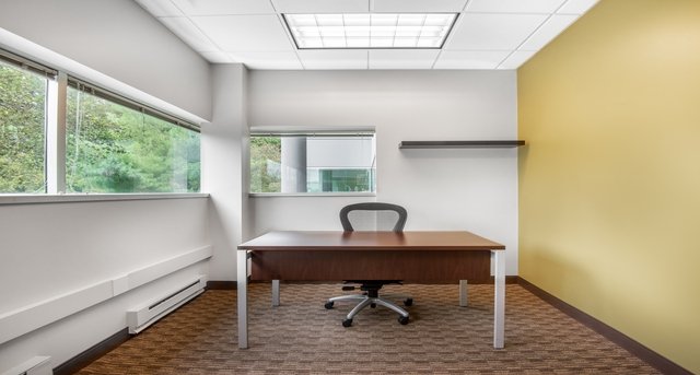 Bureaux à louer 999 Riverview Drive_7-1