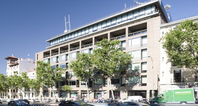 Rent office Alfonso XII 62_11-1
