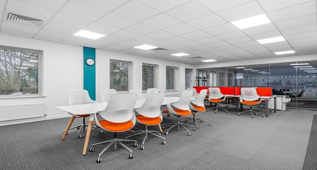 Almondsbury Business Park_1 임대 사무실-1