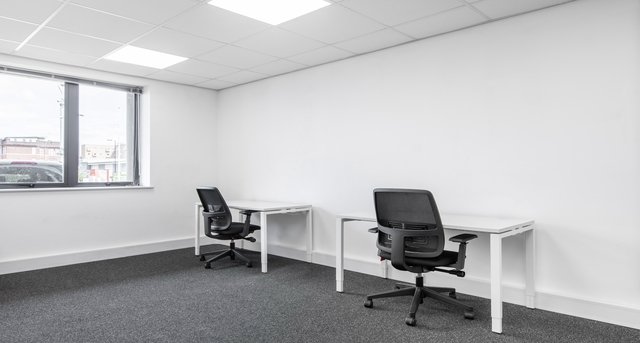 Rent office Andersons Road_4-1