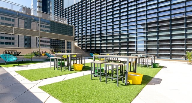 Rent office Aragonia Tower_6-1