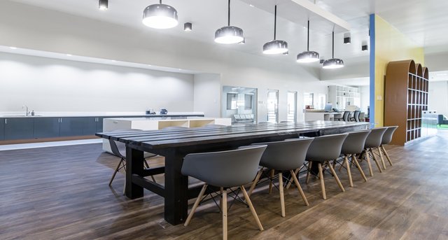 Alquiler oficinas Bachrach Building II_7-1