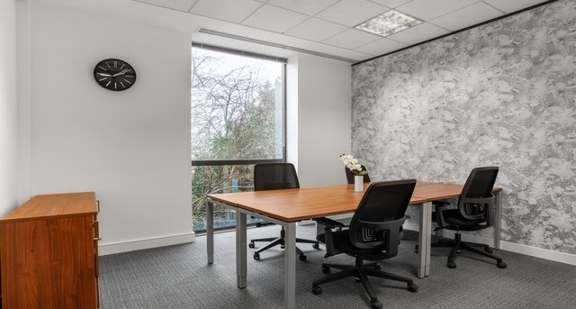 Rent office Beacon House_3-1
