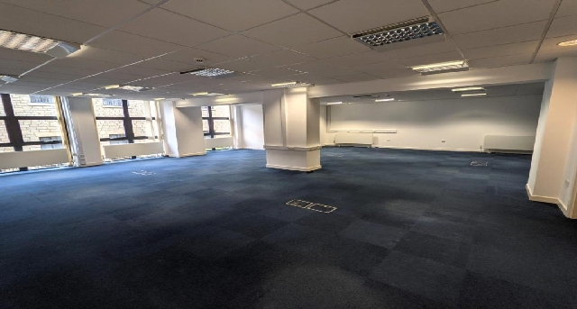 Rent office Blackburn Road, Egerton_3-1