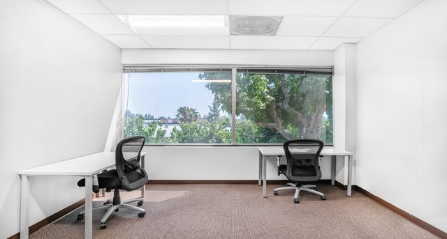 Rent office Cal Twin Towers Building_4-1