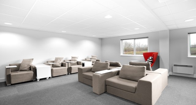Sewa kantor Chester Services_1-1
