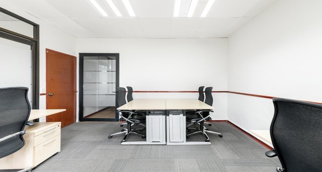 Rent office Country Club Financial_4-1