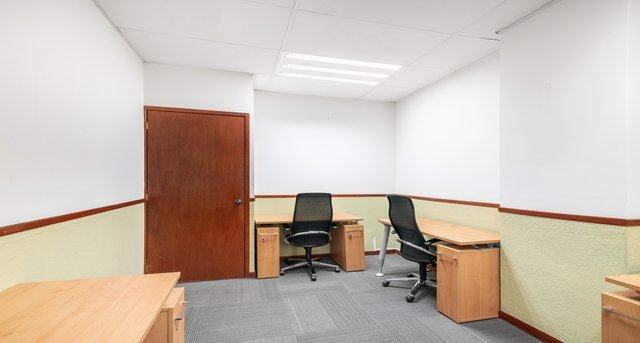 Rent office Country Club Financial_5-1