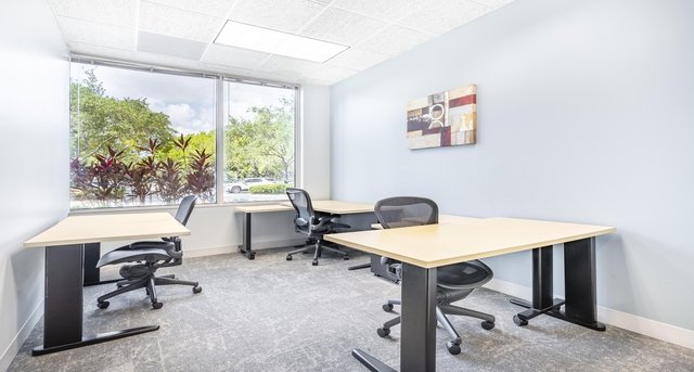 Rent office Crossroads I_3-1