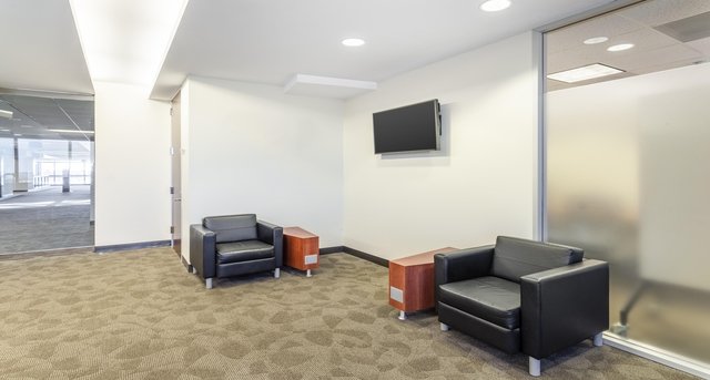 Rent office Crown Center_1-1